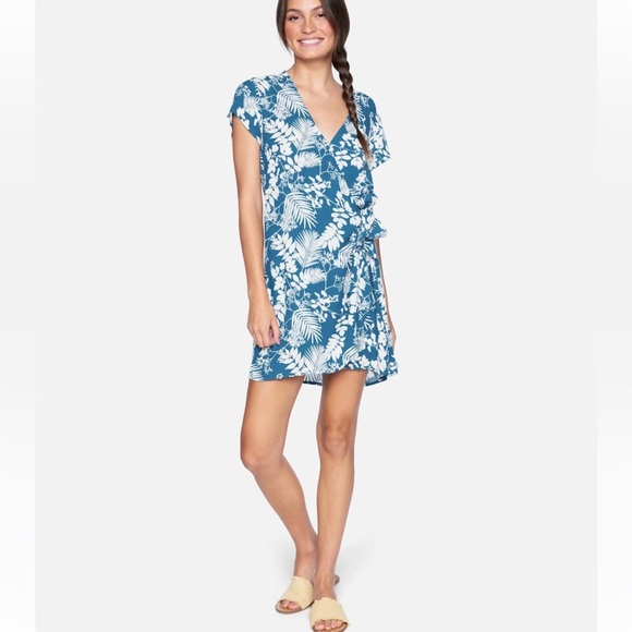 Hurley Blue/White Leaf Print Wrap Dress Size Medium Summer Casual Beachy - Picture 3 of 16